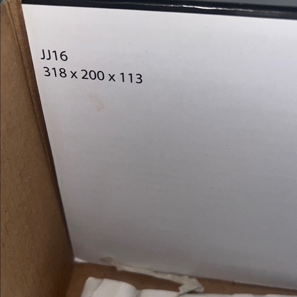 Jordan White and Green Sneakers with Red Accents - Picture 10 of 13